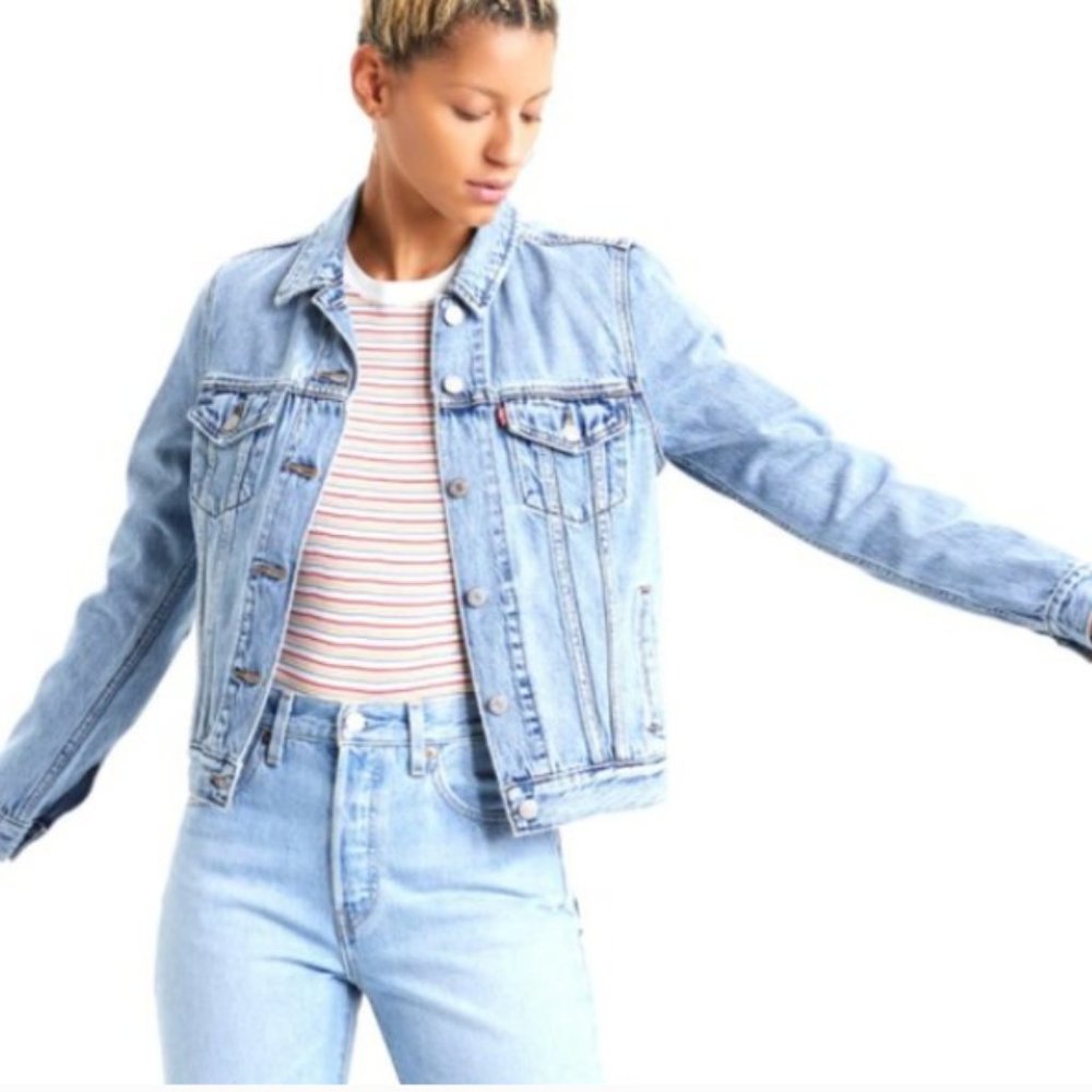 Levi’s original trucker jean jacket Sz M Faded Distressed EUC